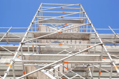 Location d'échafaudage pour travaux de façade à Annecy, Annecy, KARA FRERES