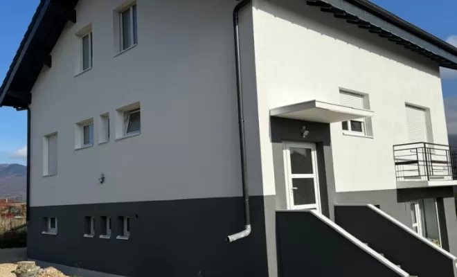 Rénovation d'isolation extérieure de maison à Bellegarde, Annecy, KARA FRERES